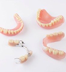 Full and partial dentures in Farmington